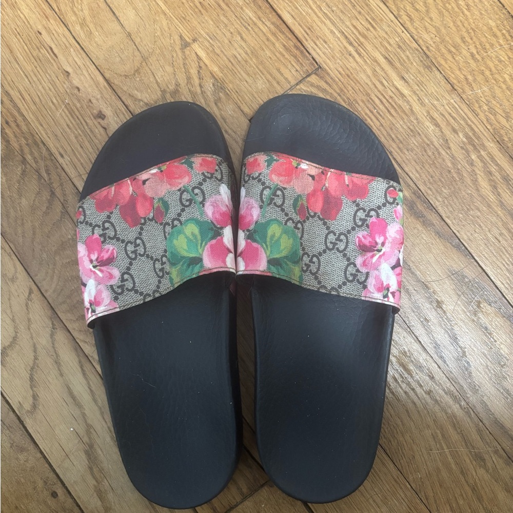 GUCCI Floral Slide Sandals